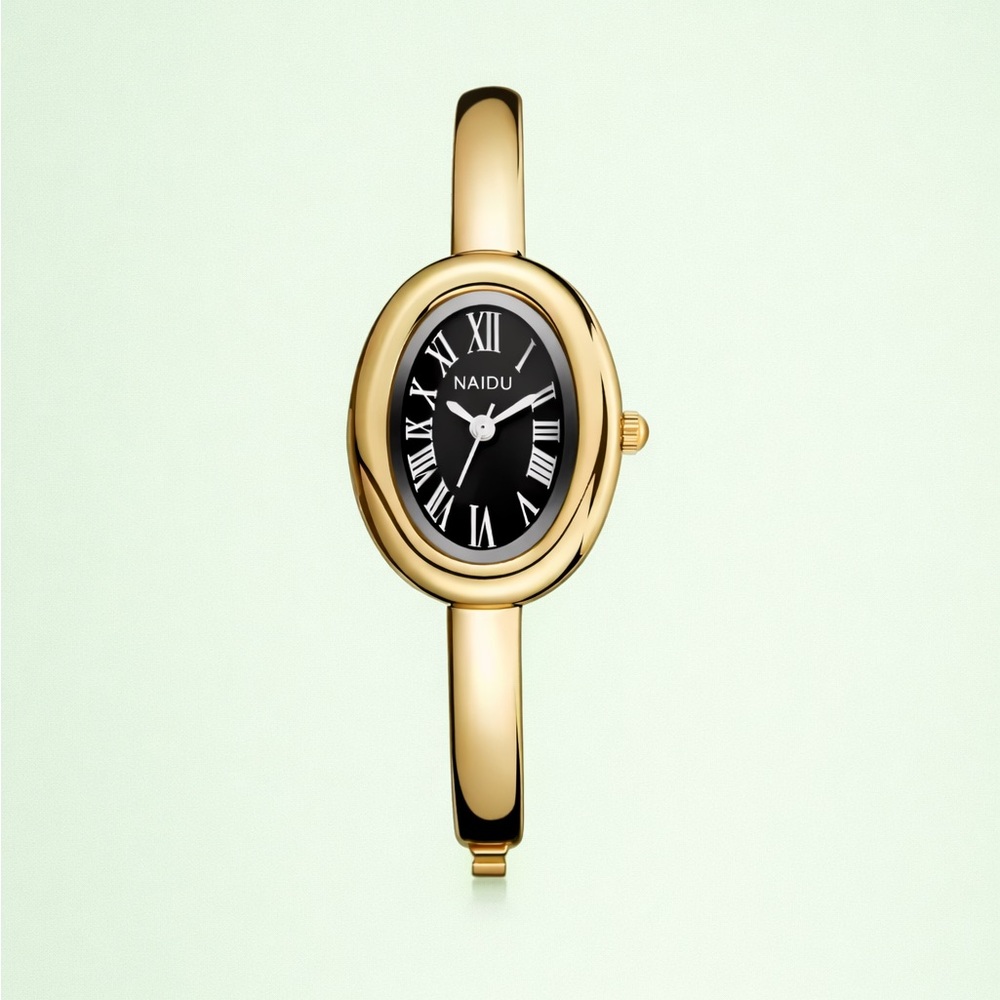 Baignoire Gold Oval Watch with Black Dial